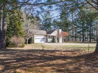 541 E Jackson Road Ext, Mount Airy, NC 27030