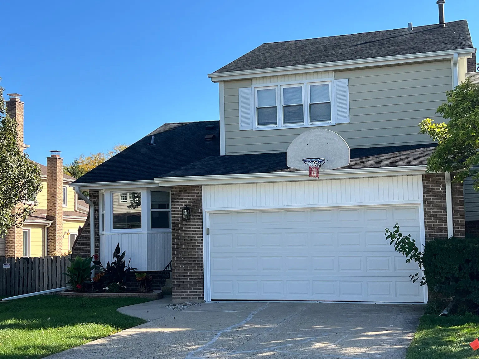 3 bed, 2.5 bath, 1837 sqft, $4,000 — Photo 1