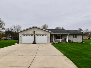 17200 Billet Rd, Pontiac, IL 61764