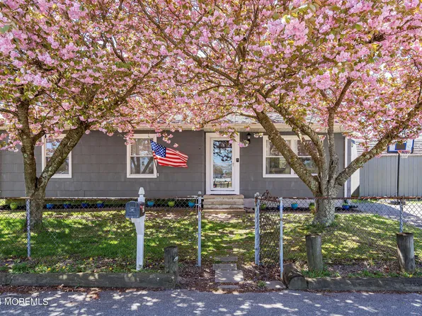 89 Elm Street, Beachwood, NJ 08722