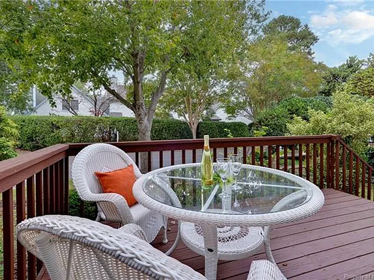 5101 Salisbury Mews — Photo 22