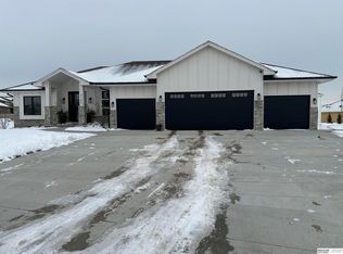 3785 N 192nd Ter, Elkhorn, NE 68022