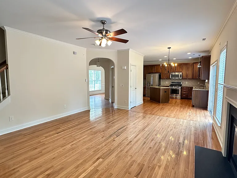 4612 Cottendale Dr — Photo 11