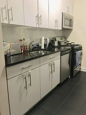 Rented by Century 21 Metropolitan | media 71