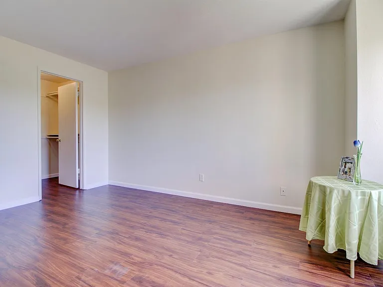 22 Lakeview Ct — Photo 10