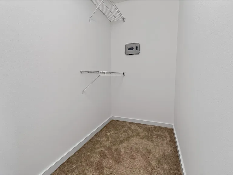6916 Yellowstone Way Dr — Photo 32