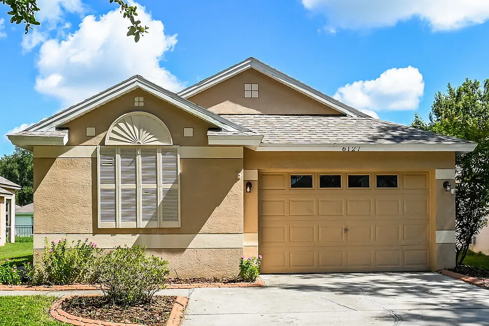 4 bed, 2.0 bath, 1342 sqft, $3,260 — Photo 1
