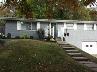 9 W Glennis Dr, Greensburg, PA