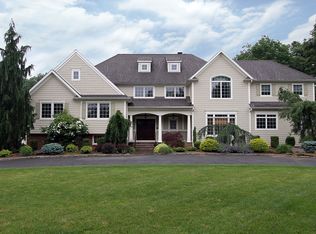 7 Devonshire Rd, Livingston, NJ 07039