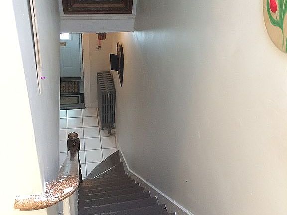3rd image of 6 Seidler St