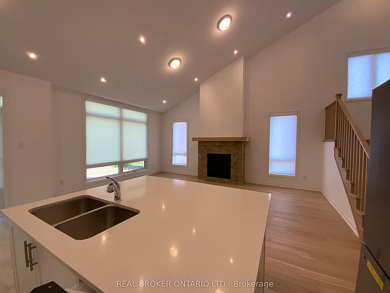 139 Marina Village Dr — Photo 6