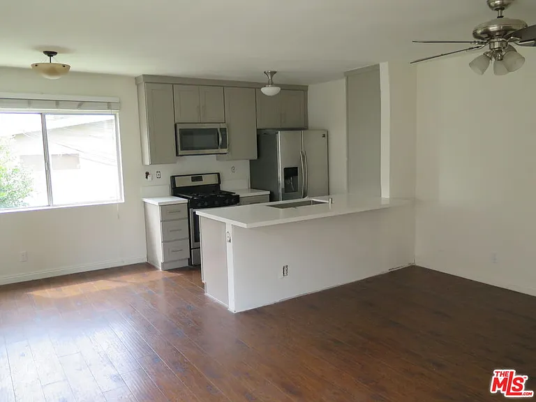 12492 Gilmore Ave #4 — Photo 5