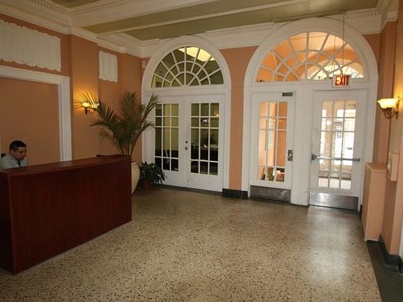 2nd image of 7600 N Bosworth Ave APT 304