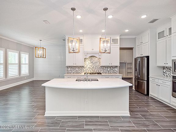 3rd image of 276 Spanish Creek Dr