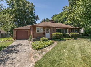 8431 Thornton Dr, Parma, OH
