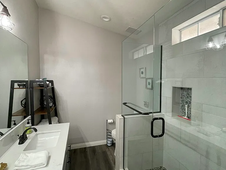 Primary bath newly remodeled with modern finishes