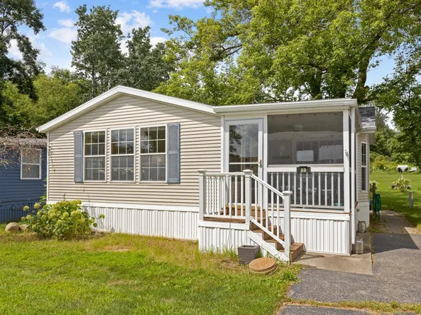 W5229 Surfwood DRIVE #23, Elkhorn, WI 53121