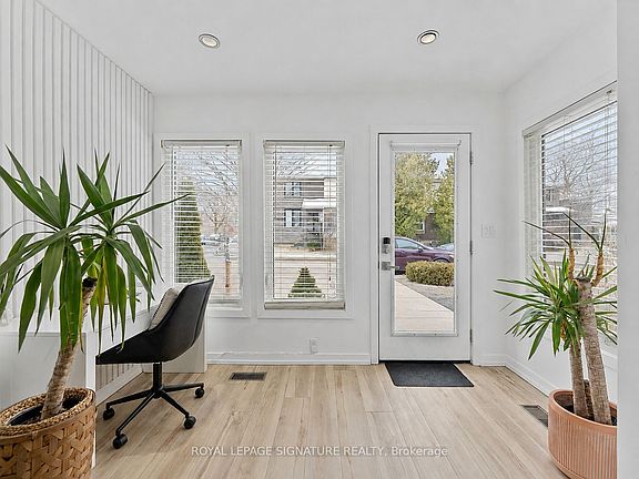 3rd image of 28 Minto St