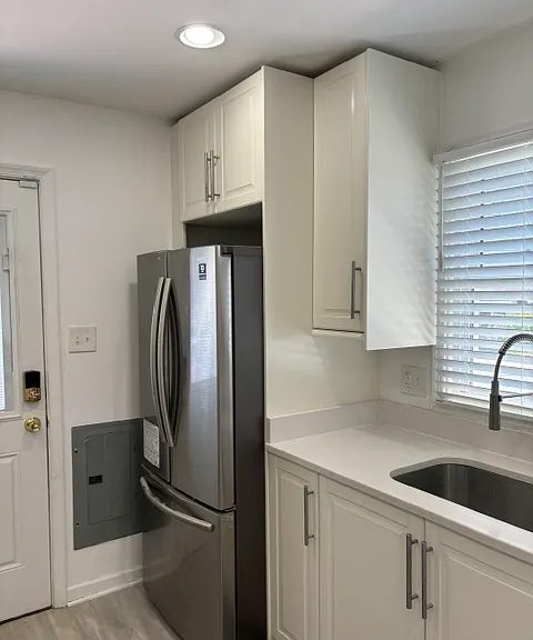 609 63rd Pl — Photo 3