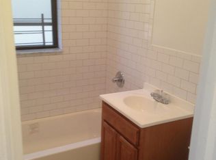 689 E 219th St #3, Bronx, NY 10467