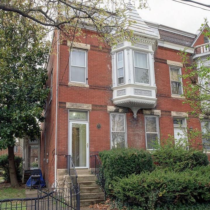 1st image of 422 N Peyton St