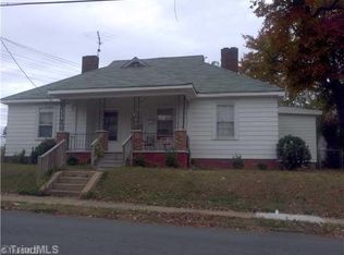 1135 E 25th St, Winston Salem, NC 27105