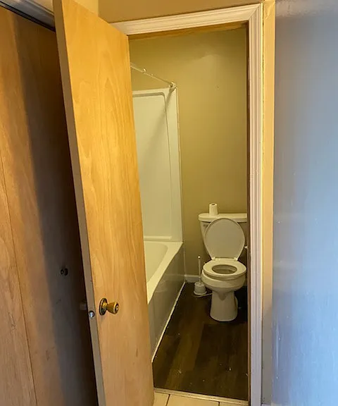 402 S Kendrick Ave — Photo 5
