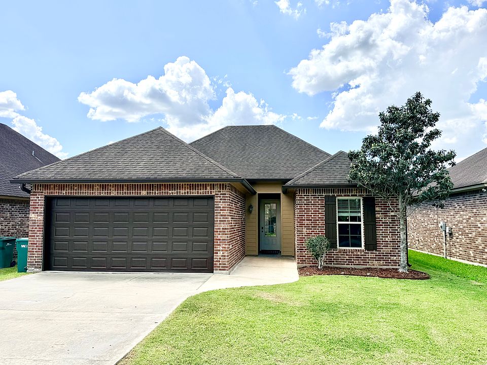 1st image of 126 Sugarcreek Dr