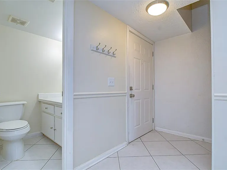 230 Cypress Pl — Photo 18