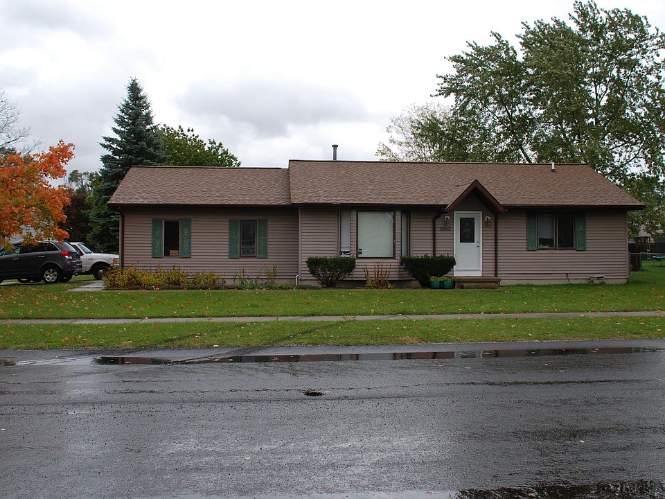 1st image of 1390 Manorwood Dr SE