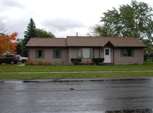 1390 Manorwood Dr SE, Kentwood, MI 49508