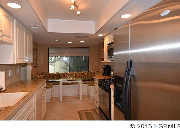 3rd image of 609 Saint Andrews Blvd