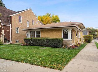 8231 Kilbourn Ave, Skokie, IL 60076