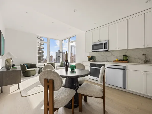 1026 3rd Avenue image 2 of 19