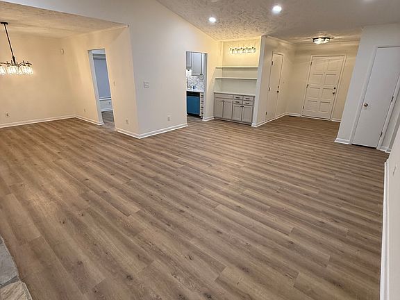 4th image of 3453 Hastings Dr