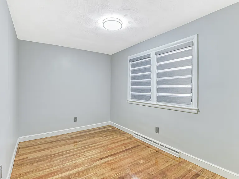 1 Furbush Rd — Photo 3