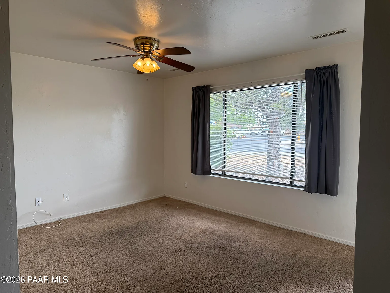 2 bed, 1.0 bath, 738 sqft, $1,400 — Photo 3