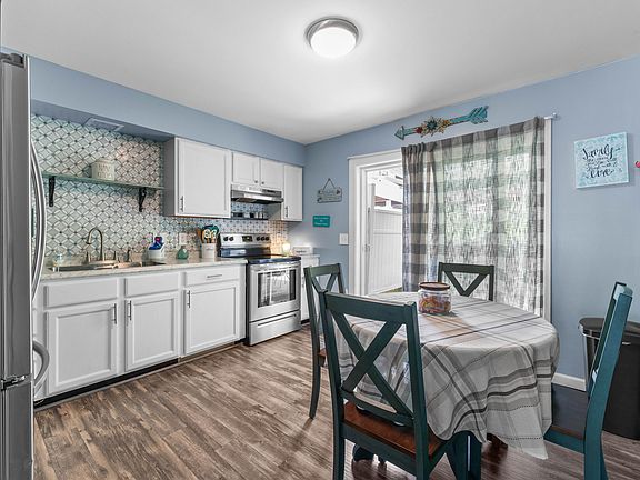 4th image of 1208 Turnpike Ave