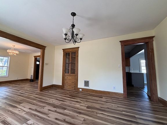 4th image of 29 Washington Manor Ave