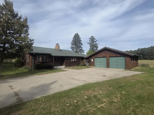 7190 N 2nd Dr, Westfield, WI 53964