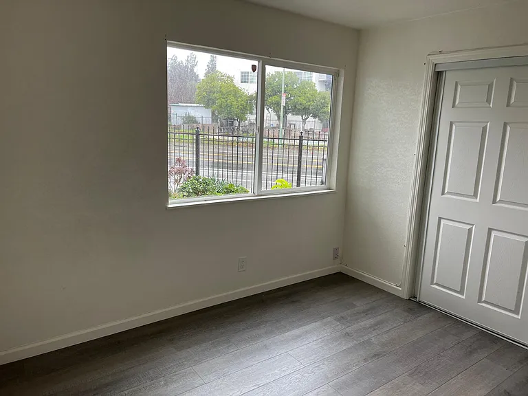 5645 Bancroft Ave #2 — Photo 9