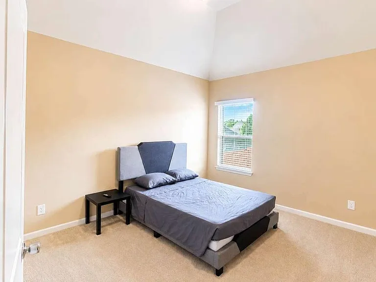1186 Diamond Xing — Photo 33