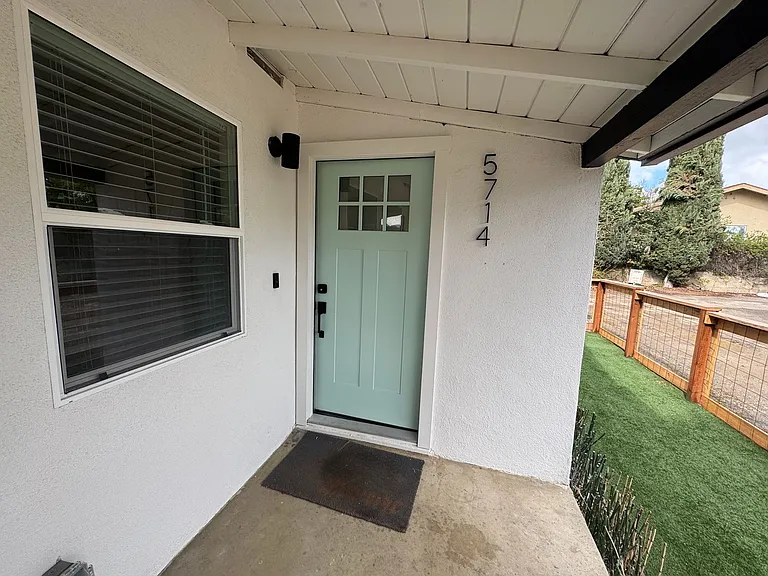 5714 Traffic Way — Photo 14