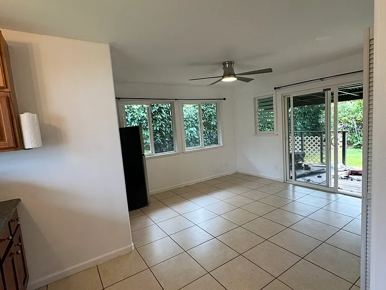 2279 Oka St #B — Photo 2