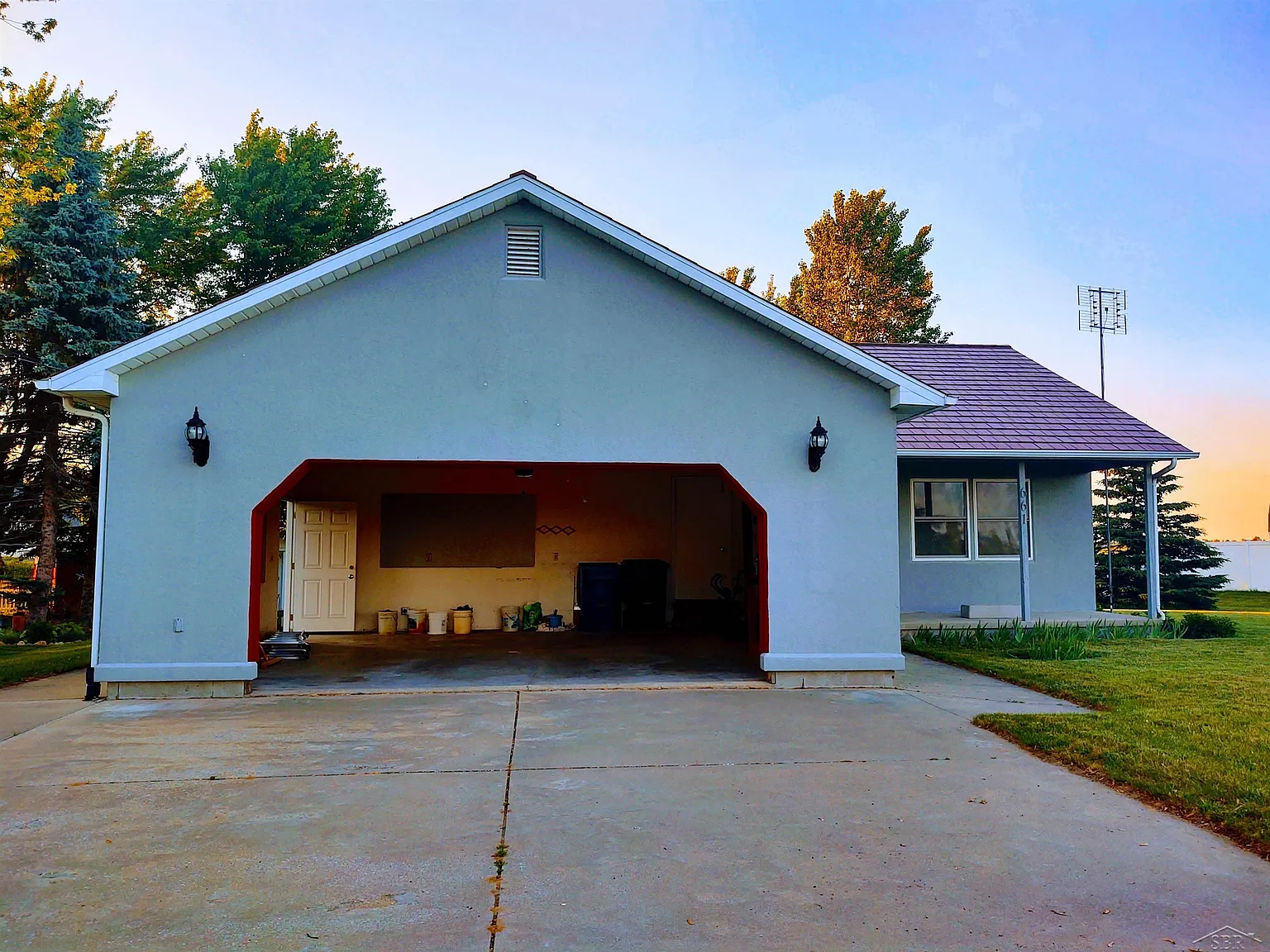 661 E Beaver Rd photo 1
