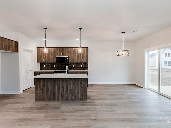 4th image of 10513 W Tinder St