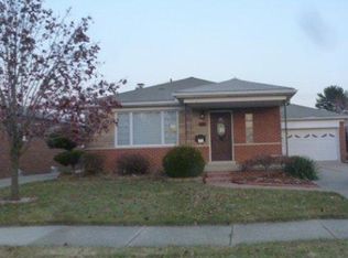 28144 Palm Beach Dr, Warren, MI 48093
