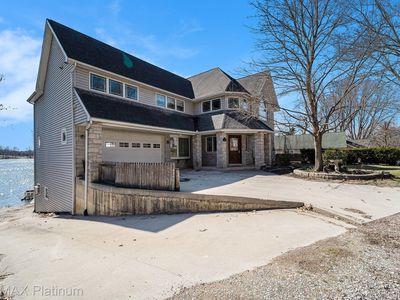 6512 Buckshore Dr, Whitmore Lake, MI, 48189