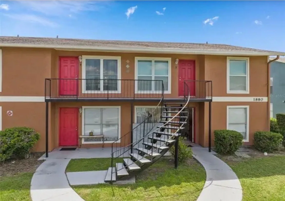 Partially Furnished 1/1 Condo Close to UCF and MCO — Photo 3