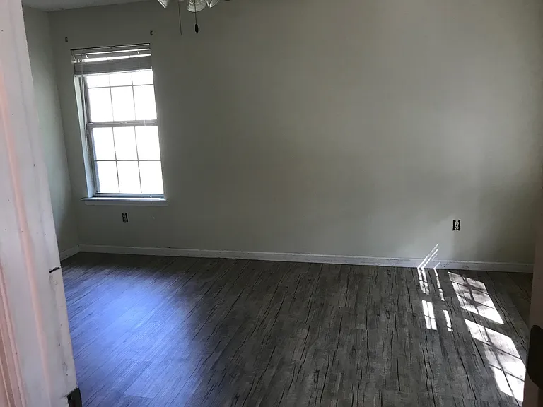 427 Lancaster Loop — Photo 10